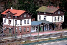 Bahn-Hof, Bahn-Höfe, Personen-Verkehr