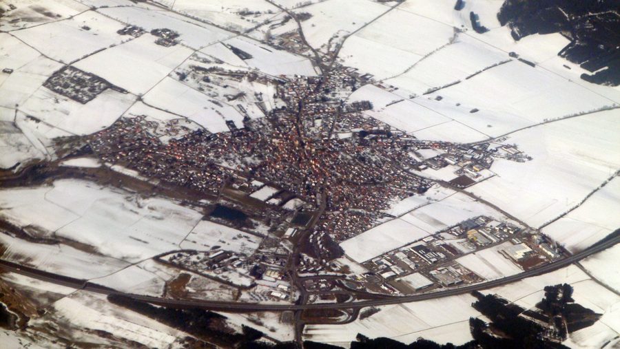 Blick auf Empfingen vom Flugzeug aus