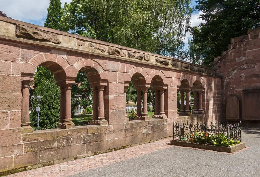 Innenansicht des Paradieses der Klosteranlage Herrenalb in Bad Herrenalb