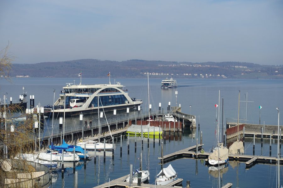 Fährhafen Konstanz-Staad am Bodensee mit zwei Fähren