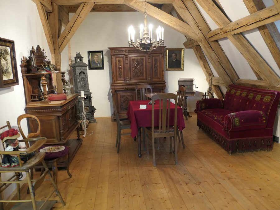 Historische Gute Stube im Heimatmuseum Kämpfelbach in Ersingen