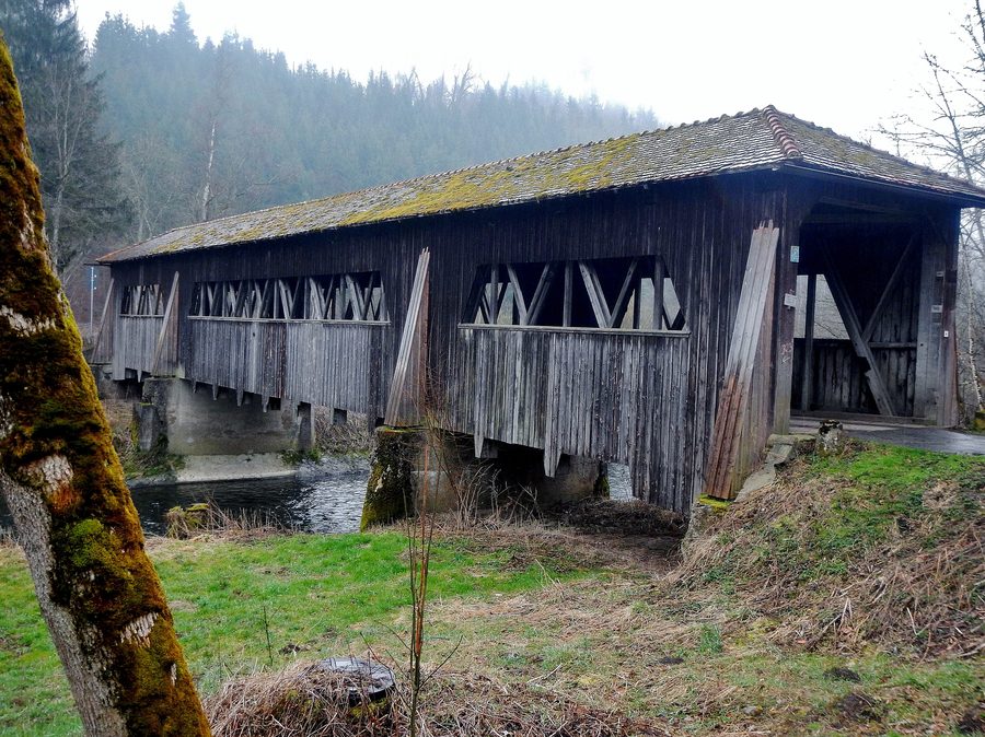 Brücke über den Neckar beim Villingendorf am Neckartalradweg