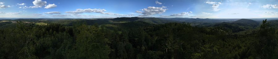 Panorama des Mahlbergs bei Gaggenau mit Blick über die Landschaft des Murgtals