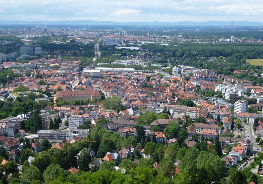 Blick vom Turmberg in Karlsruhe-Durlach über die Stadt Karlsruhe