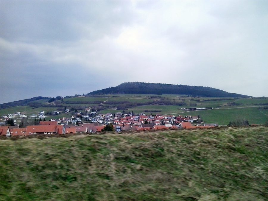 Blick über Talheim auf den Lupfen