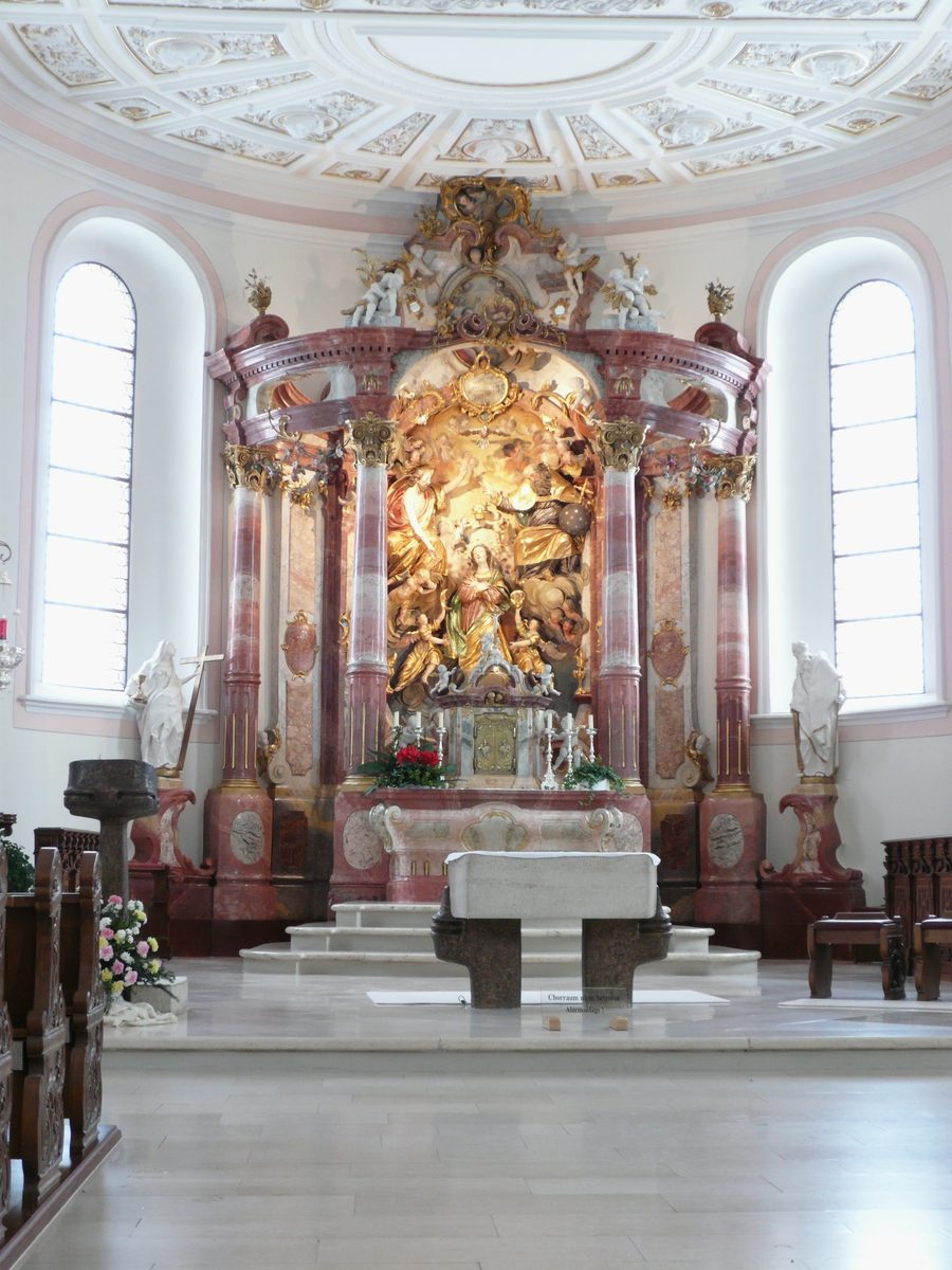 Innenraum der Dreifaltigkeitskirche auf dem Dreifaltigkeitsberg bei Spaichingen