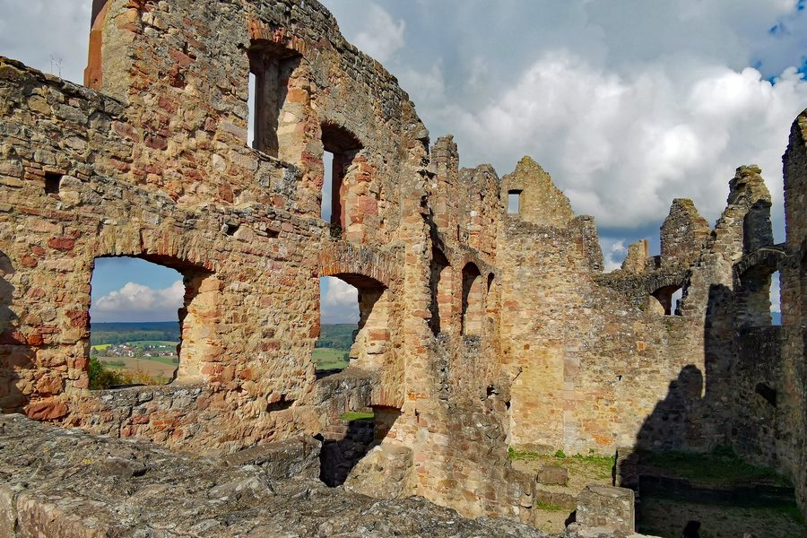 Historische Burgruine Hochburg bei Emmendingen in Baden-Württemberg
