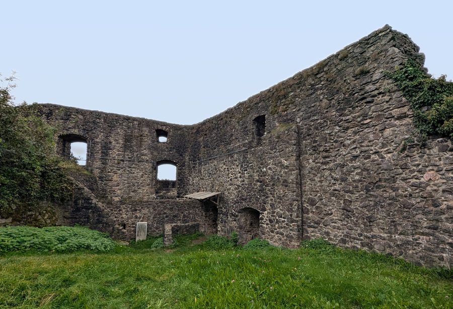 Ruine Burg Husen oberhalb von Hausach im Schwarzwald
