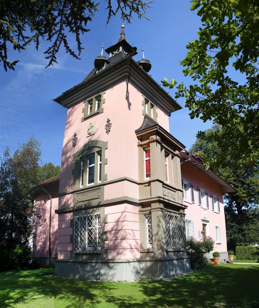 Scheffelschlösschen auf der Halbinsel Mettnau bei Radolfzell am Bodensee