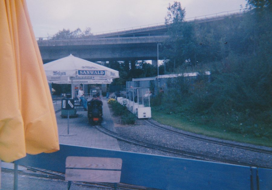 Parkbahn in den Neckarauen von Plochingen