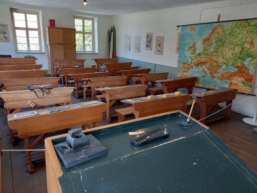 Historischer Unterrichtsraum einer Dorfschule im Freilichtmuseum Neuhausen ob Eck