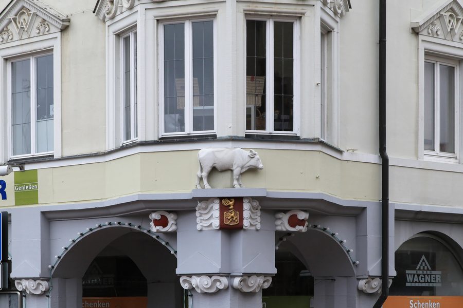Blick auf den Marktplatz an der Ecke Marktplatz und Murgtalstraße in Freudenstadt